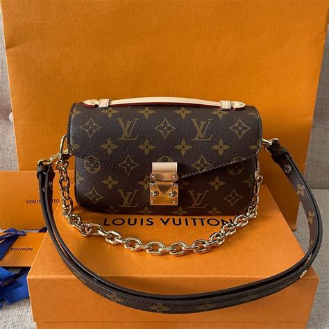 louis vuitton east west bag.